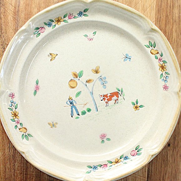 Vintage International Tableworks Plate - Picture 1 of 3